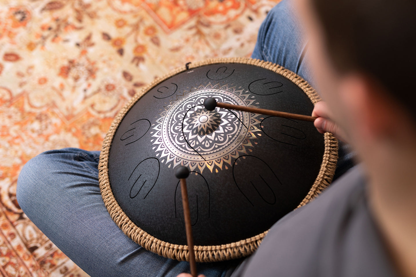 MEINL Sonic Energy Octave Steel Tongue Drum 16" - D Kurd/9 Notes/440 Hz - Lasered Floral Design/Black