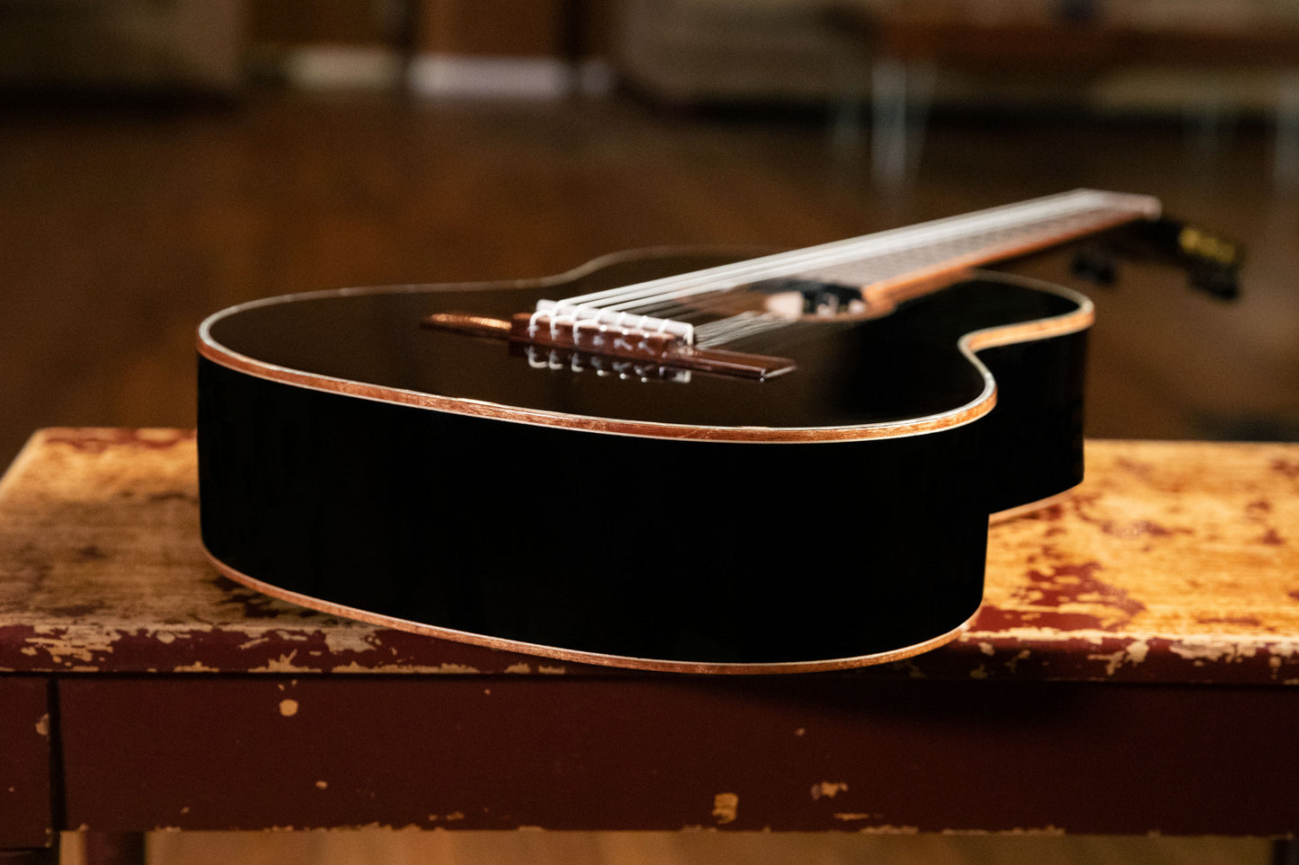 ORTEGA Family Series 4/4 Konzertgitarre 6 String - Fichte / Mahagoni + Bag