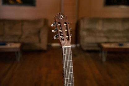 ORTEGA Student Series Pro 4/4 Konzertgitarre 6-String - Natural