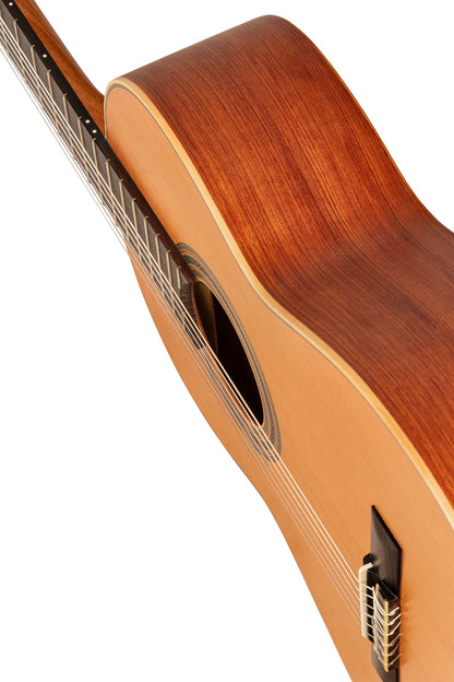 ORTEGA Traditional Series 4/4 Konzertgitarre 6-String, linkshänder + Pro Gigbag