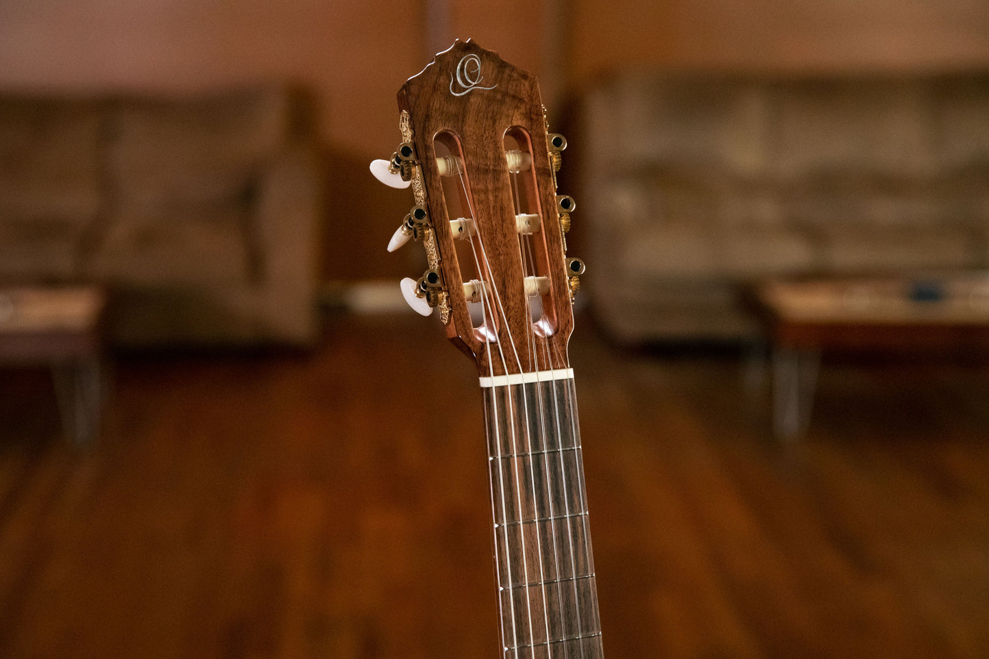ORTEGA Performer Series 4/4 Konzertgitarre 6-String - Natural + Gigbag