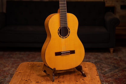 ORTEGA Family Series Pro 4/4 Classical Guitar 6 String - Solid North American Spruce + Gig Bag