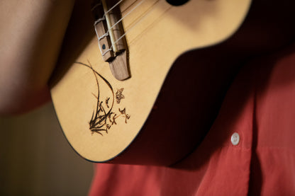 ORTEGA Bonfire Serie Sopran Ukulele 4 String - Fichte/Sapele Natur