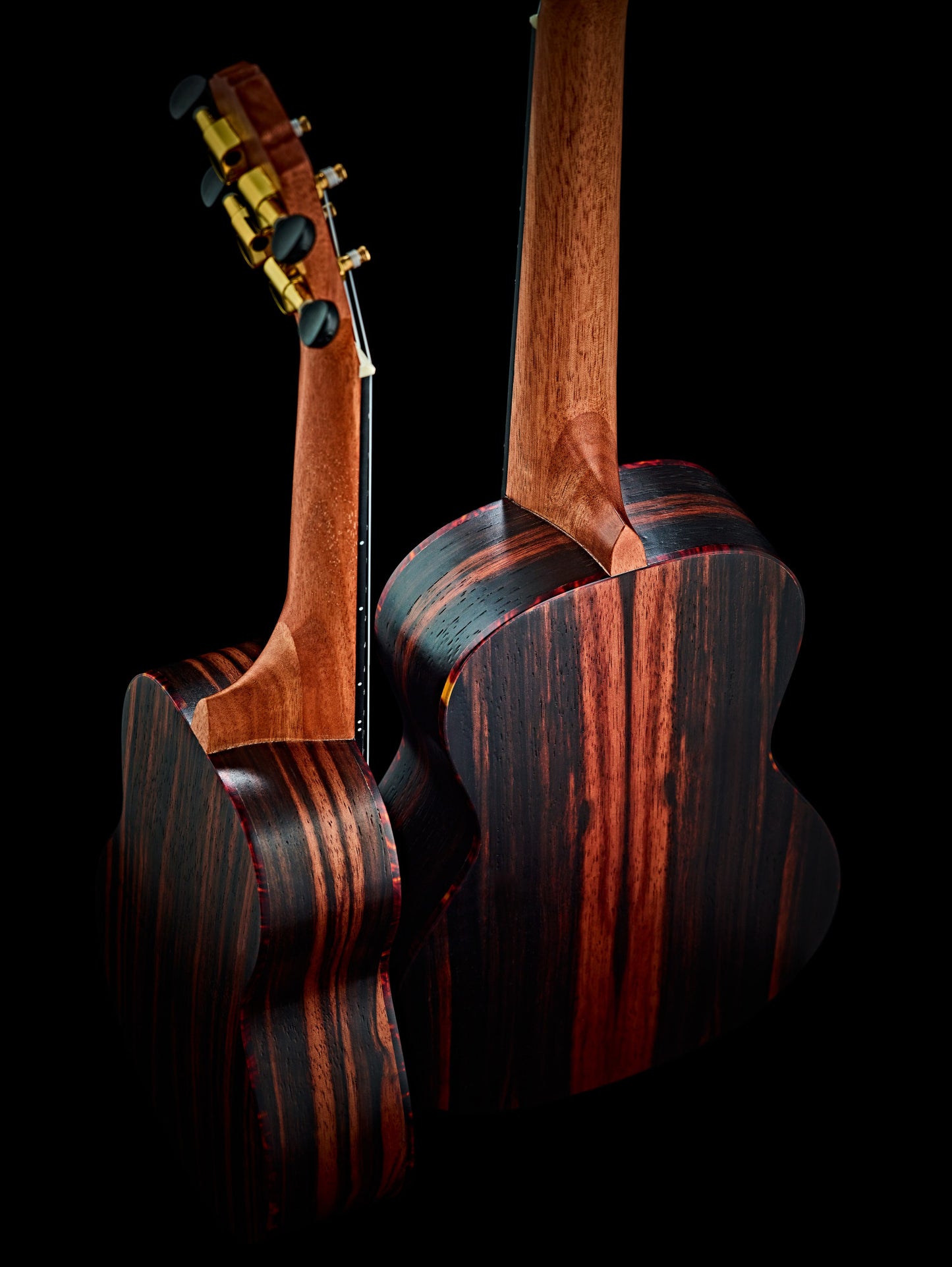 ORTEGA Timber Serie Sopran Ukulele 4 String - Ebony Natural + Bag