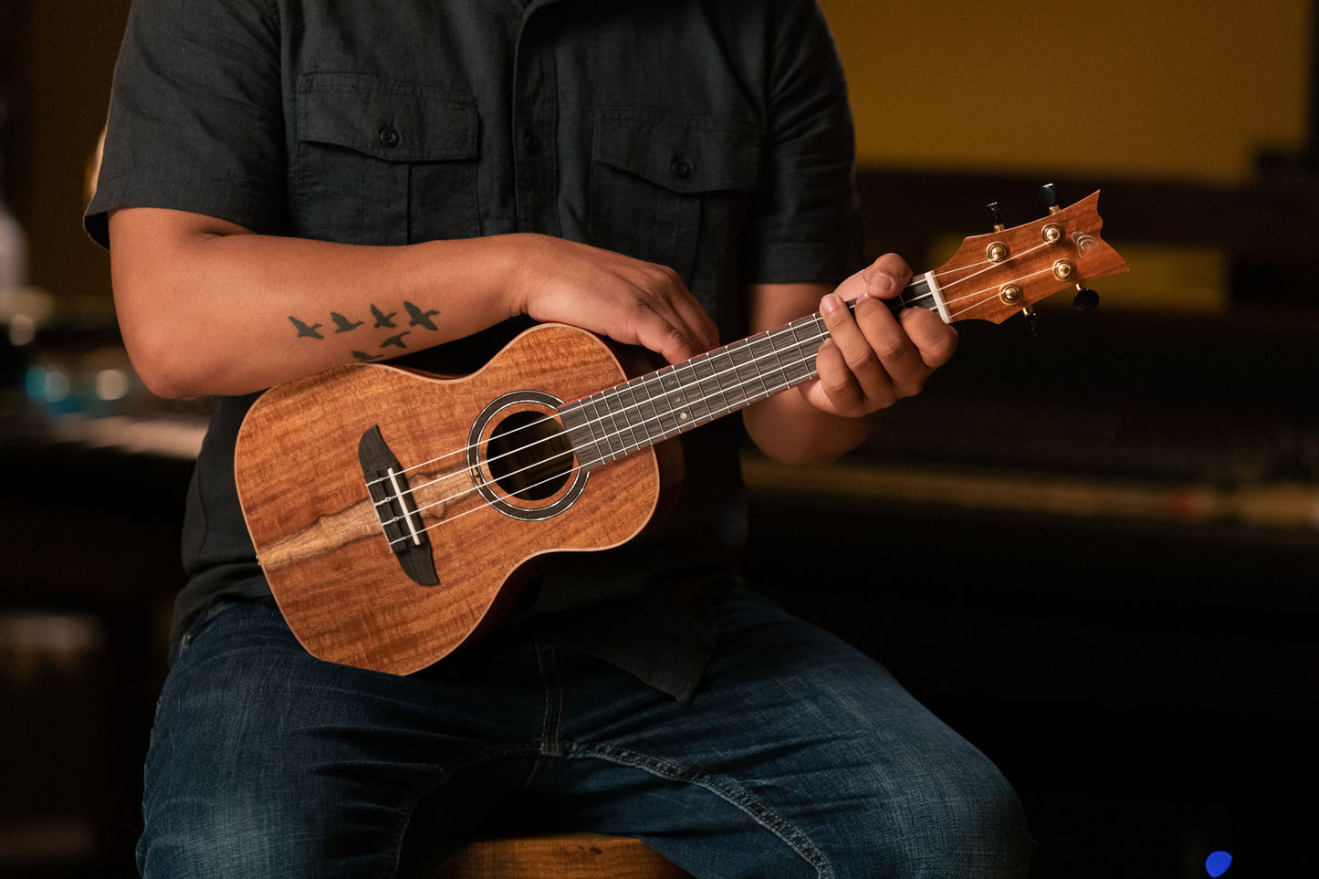 ORTEGA Timber Serie Konzert Ukulele 4 String - Acacia Natural + Bag
