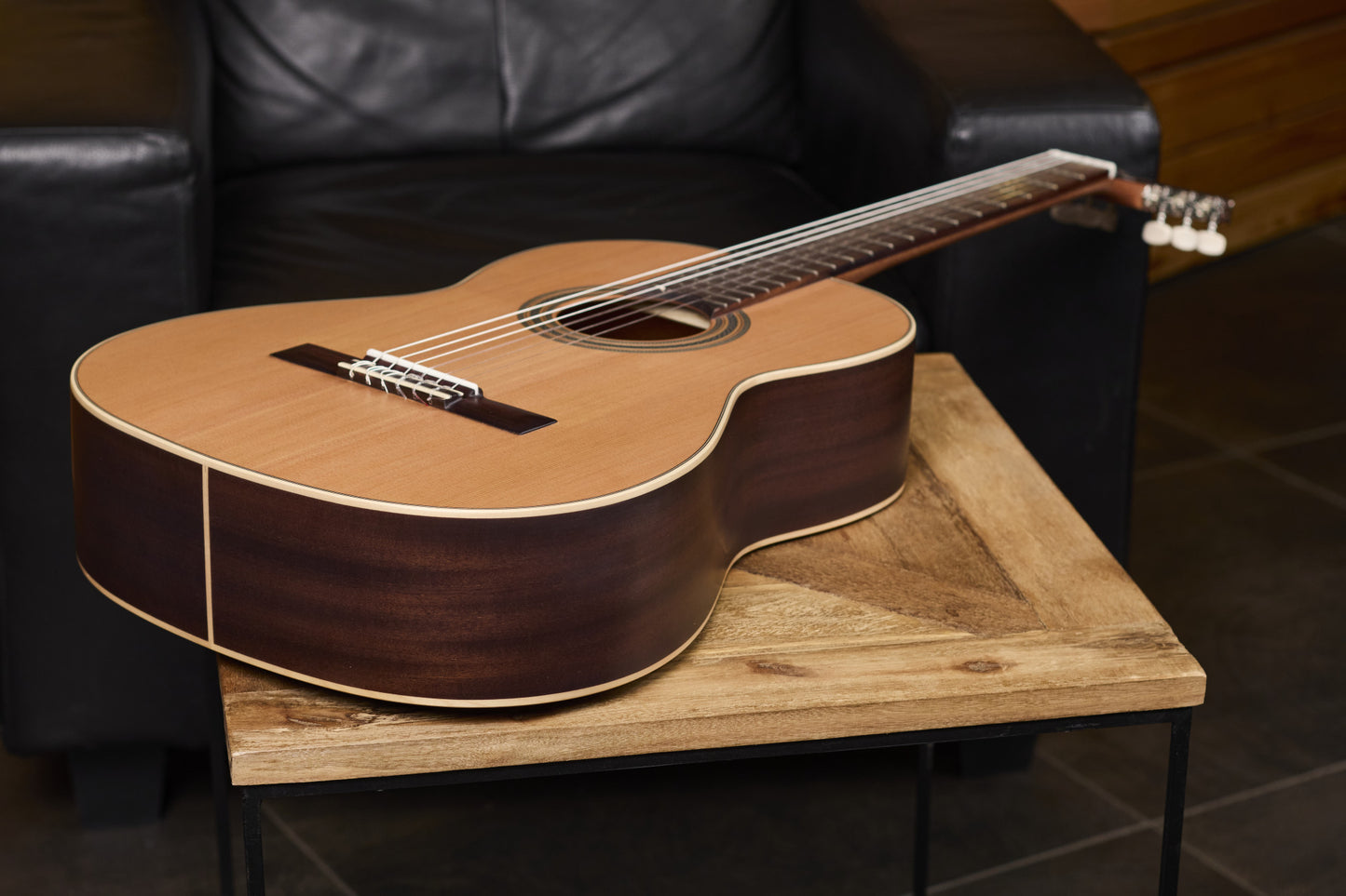 ORTEGA Traditional Series 4/4 Konzertgitarre 6-String + Pro Gigbag