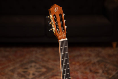 ORTEGA Family Series Pro 4/4 Classical Guitar 6 String - Solid North American Spruce + Gig Bag