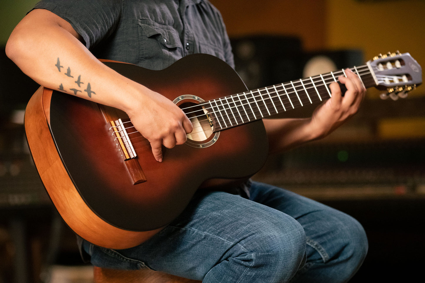 ORTEGA Student Series Pro DeLuxe 4/4 Classical Guitar 6 String - Solid Spruce / Catalpa Bourbon Fade