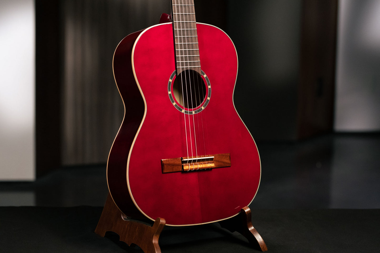 ORTEGA Family Series 7/8 Konzertgitarre 6 String - Weinrot + Bag