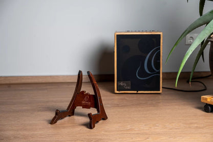 ORTEGA Wood-Ukulele-Stand - Dark Brown