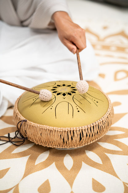 MEINL Sonic Energy Medium Octave Steel Tongue Drum 10" - C Major/8 Notes/432 Hz - Gold
