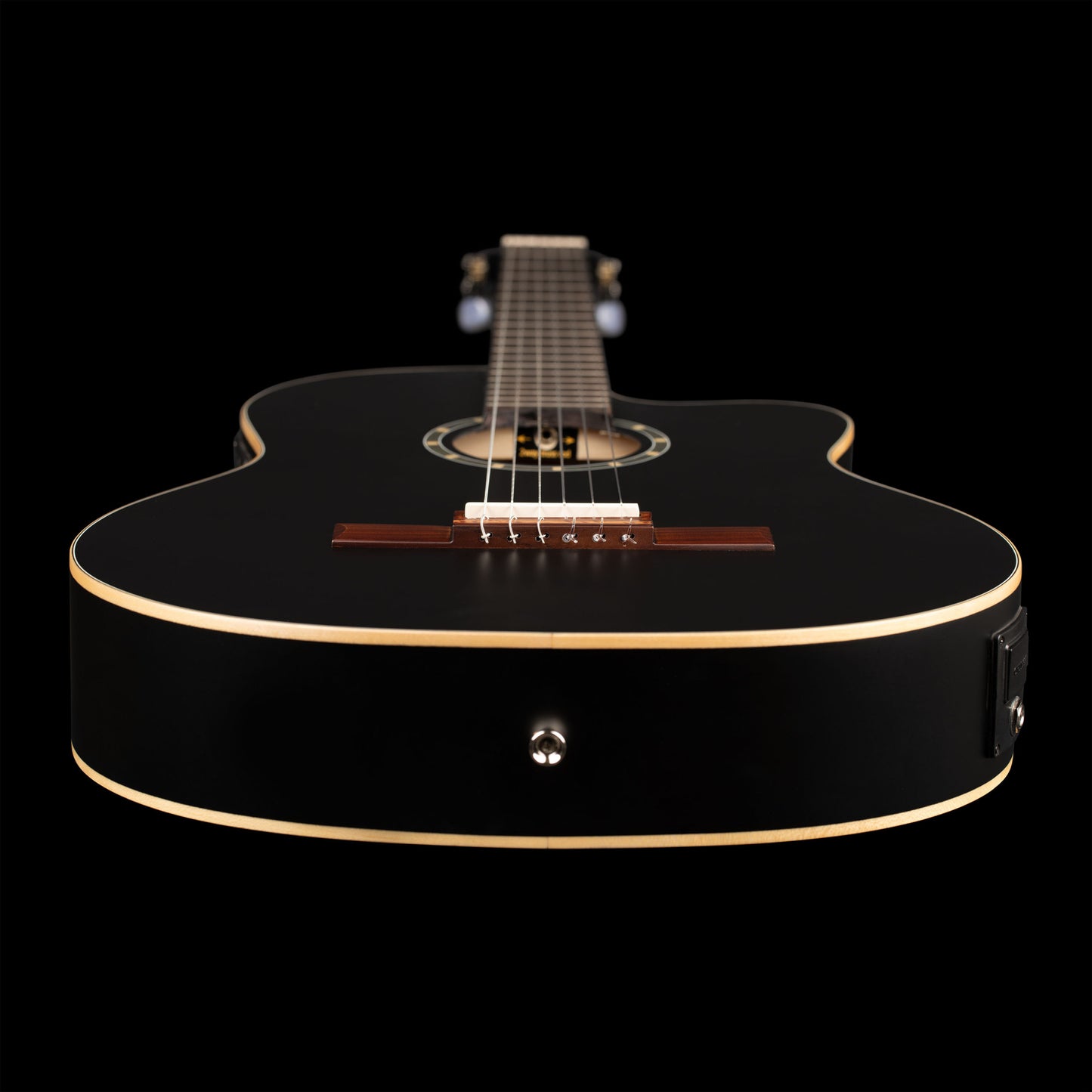 ORTEGA Family Series 4/4 Classical Slim Neck Guitar 6 String - Spruce / Mahogany Satin Black + Gig Bag