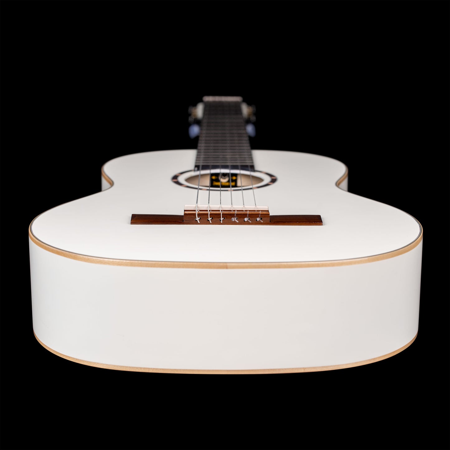 ORTEGA Family Series 4/4 Konzertgitarre 6 String - Weiß + Bag