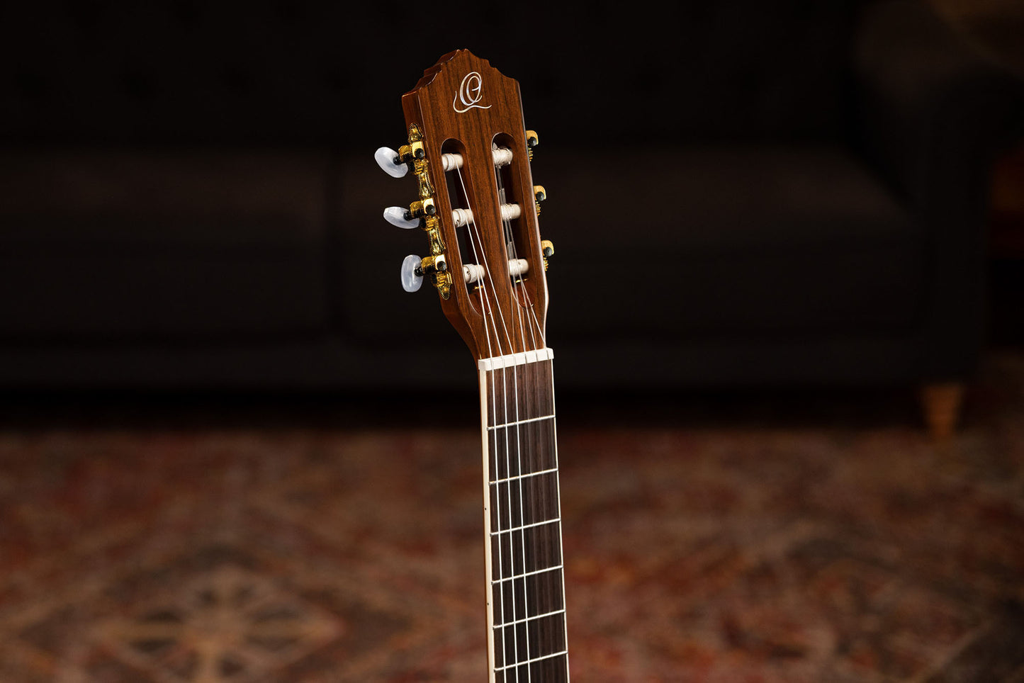 ORTEGA Family Series Pro 4/4 Classical Guitar 6 String - Solid Spruce / Mahogany Natural + Bag