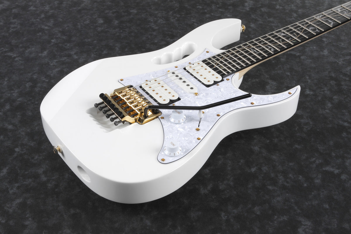 IBANEZ Steve Vai Signature E-Guitar 6 String - White + Gigbag