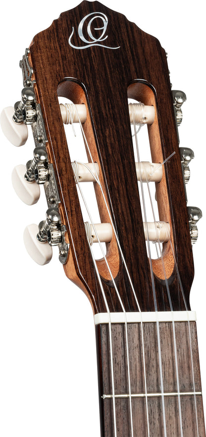 ORTEGA Traditional Series 4/4 Nylon String Guitar 6-String + Pro Gigbag