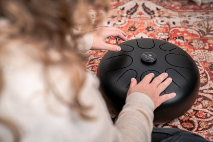 MEINL Sonic Energy Steel Tongue Drum 12" - A Akebono/8 Töne/440 Hz - schwarz