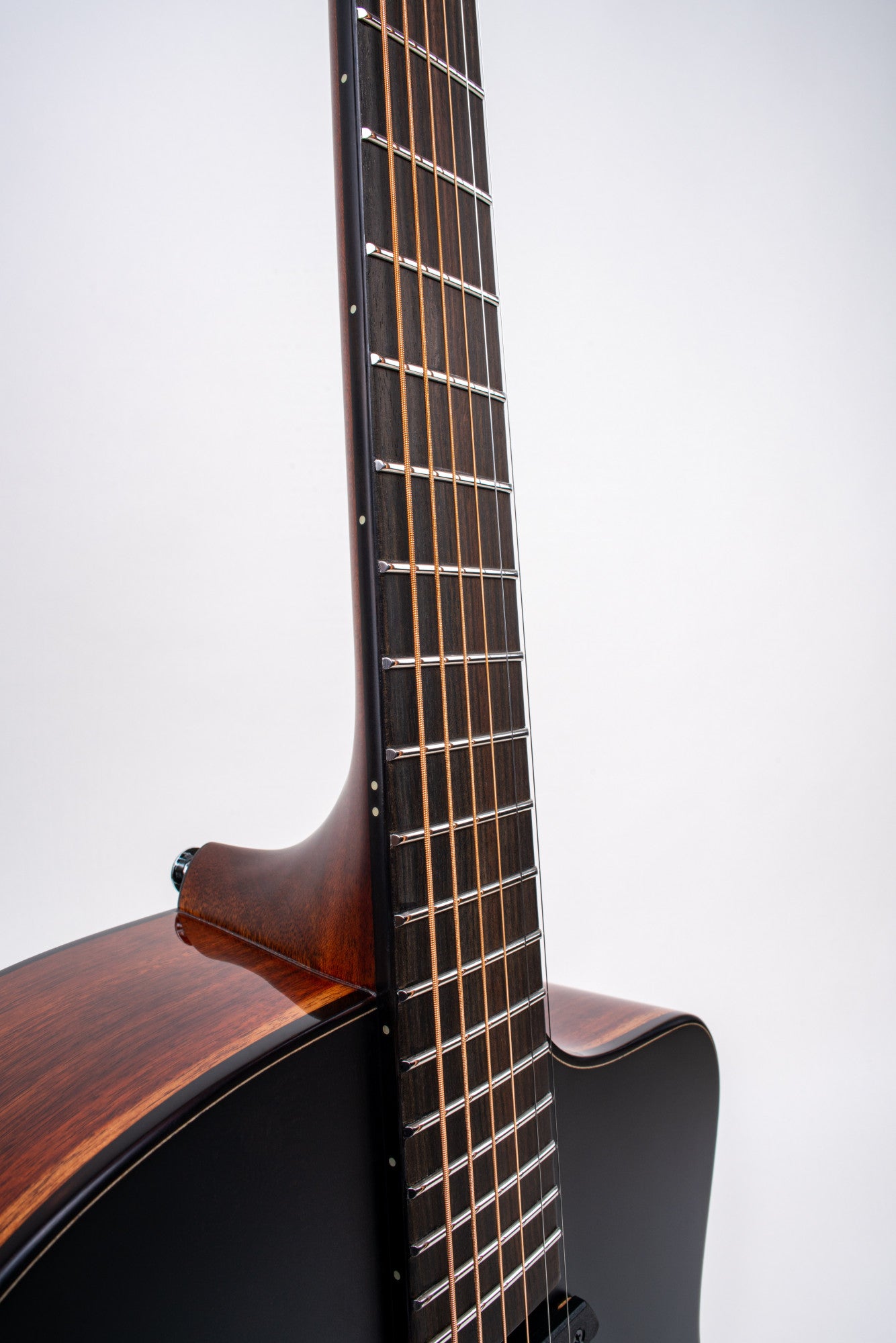 IBANEZ Jon Gomm Signature Acoustic Guitar 6-String - Black Satin Top / Natural High Gloss Back and Sides + Case