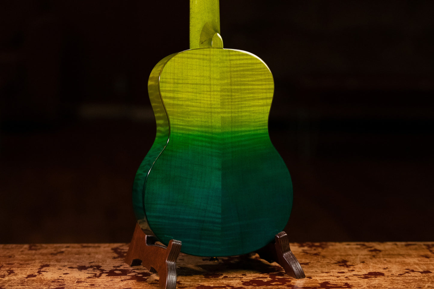 ORTEGA Prism Serie Tenor Ukulele 4 String - Flamed Maple Ivy Fade + Bag