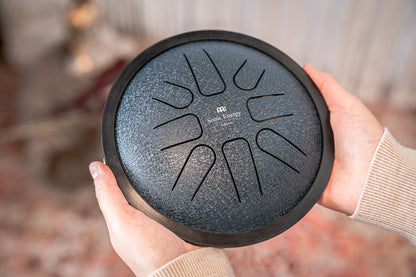 MEINL Sonic Energy Small Steel Tongue Drum 7" - G Moll/8 Töne/440 Hz - Marineblau