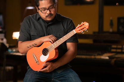 ORTEGA Gaucho Serie Ukulele 4 String - Orange + Bag