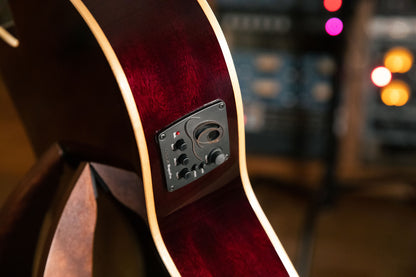 ORTEGA Performer Series 4/4 Thinline Konzertgitarre 6-String - Stained Red + Gigbag