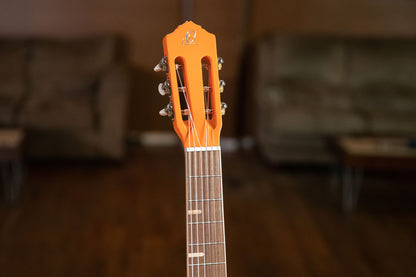 ORTEGA Gaucho Series Akustikgitarre 6 String - Ortega Orange + Bag