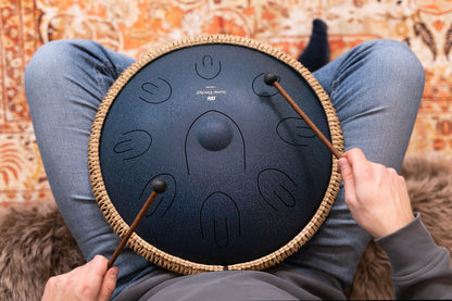 MEINL Sonic Energy Octave Steel Tongue Drum 16" - D Amara/9 Notes/440 Hz - Navy Blue