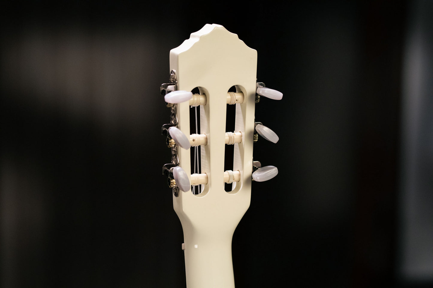 ORTEGA Family Series 3/4 Classical Guitar 6 String - White + Gigbag