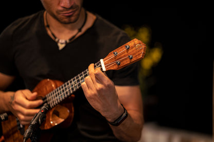 ORTEGA Elite Series Concert Ukulele 4 String - Solid Acacia Natural + Bag