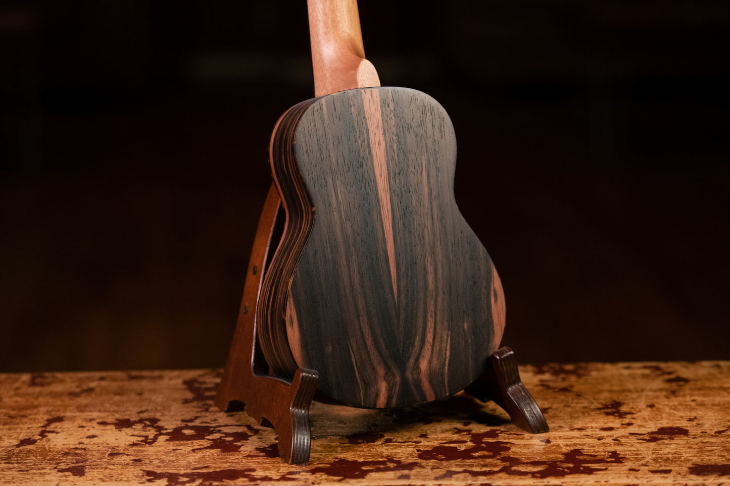 ORTEGA Timber Serie Sopran Ukulele 4 String - Ebony Natural + Bag