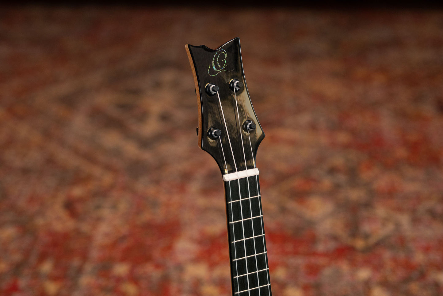 ORTEGA The Private Room Series Konzert Ukulele 4 String - Spruce / White Ebony Natural + Bag