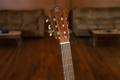 ORTEGA Performer Series 4/4 Classical Guitar 6-String - Natural + Gig Bag