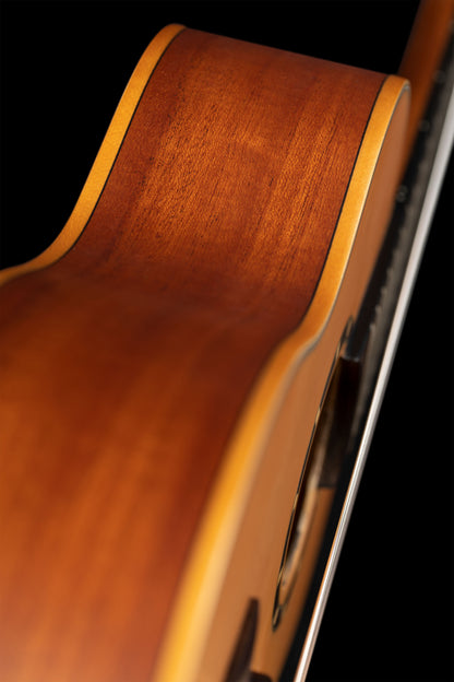 ORTEGA Family Series 1/4 Konzertgitarre 6 String - Zeder / Mahagoni Natur + Bag