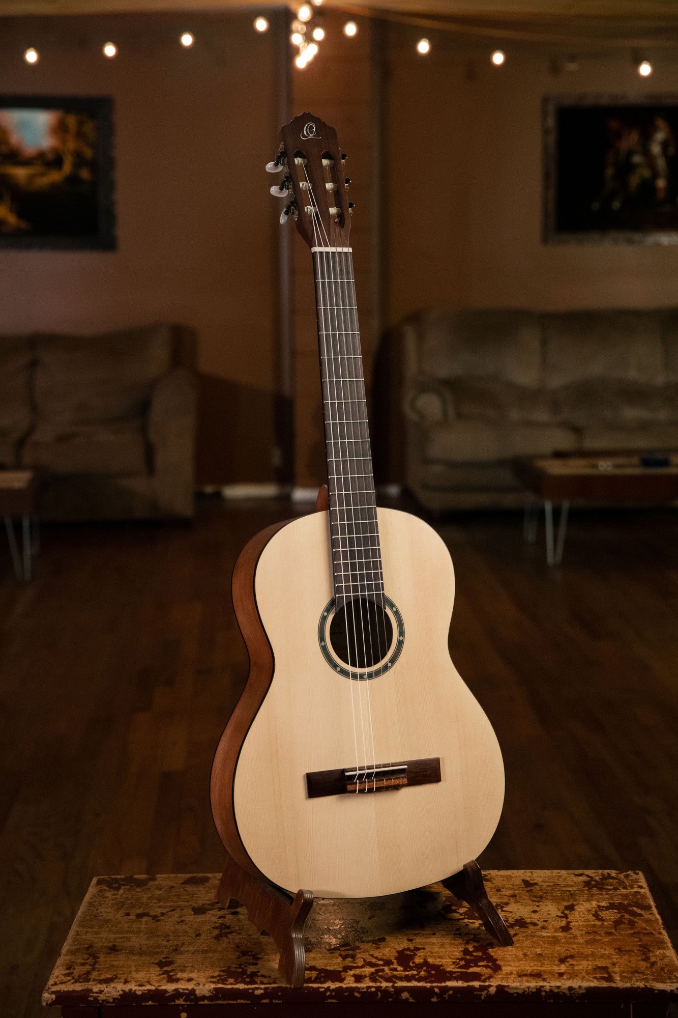 ORTEGA Student Series Pro 4/4 Konzertgitarre 6-String - Natural