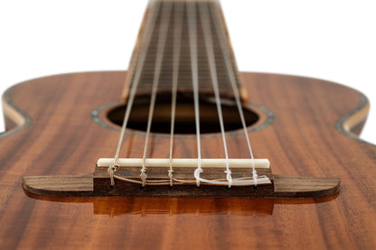 ORTEGA Mini Travel Series 1/8 Gitarre 6 String - Akazie Natur + Bag