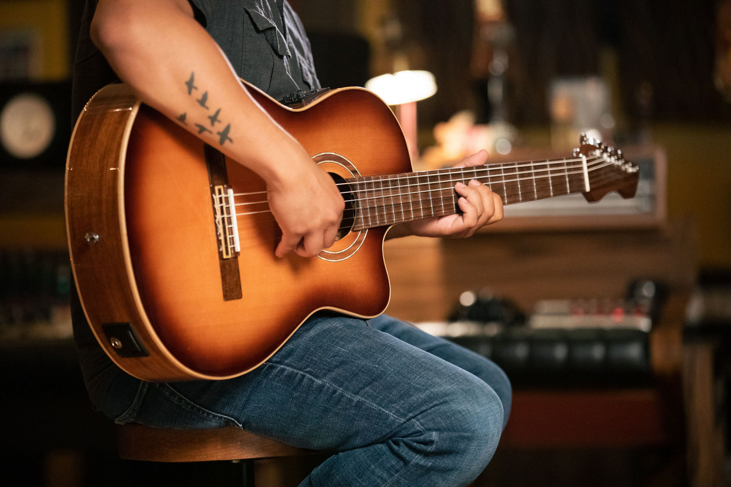 ORTEGA Performer Series 4/4 Konzertgitarre 6-String - Sunburst + Gigbag
