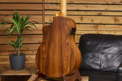 ORTEGA Thermo Series 4/4 Nylon String Guitar 6-String + Pro Gigbag