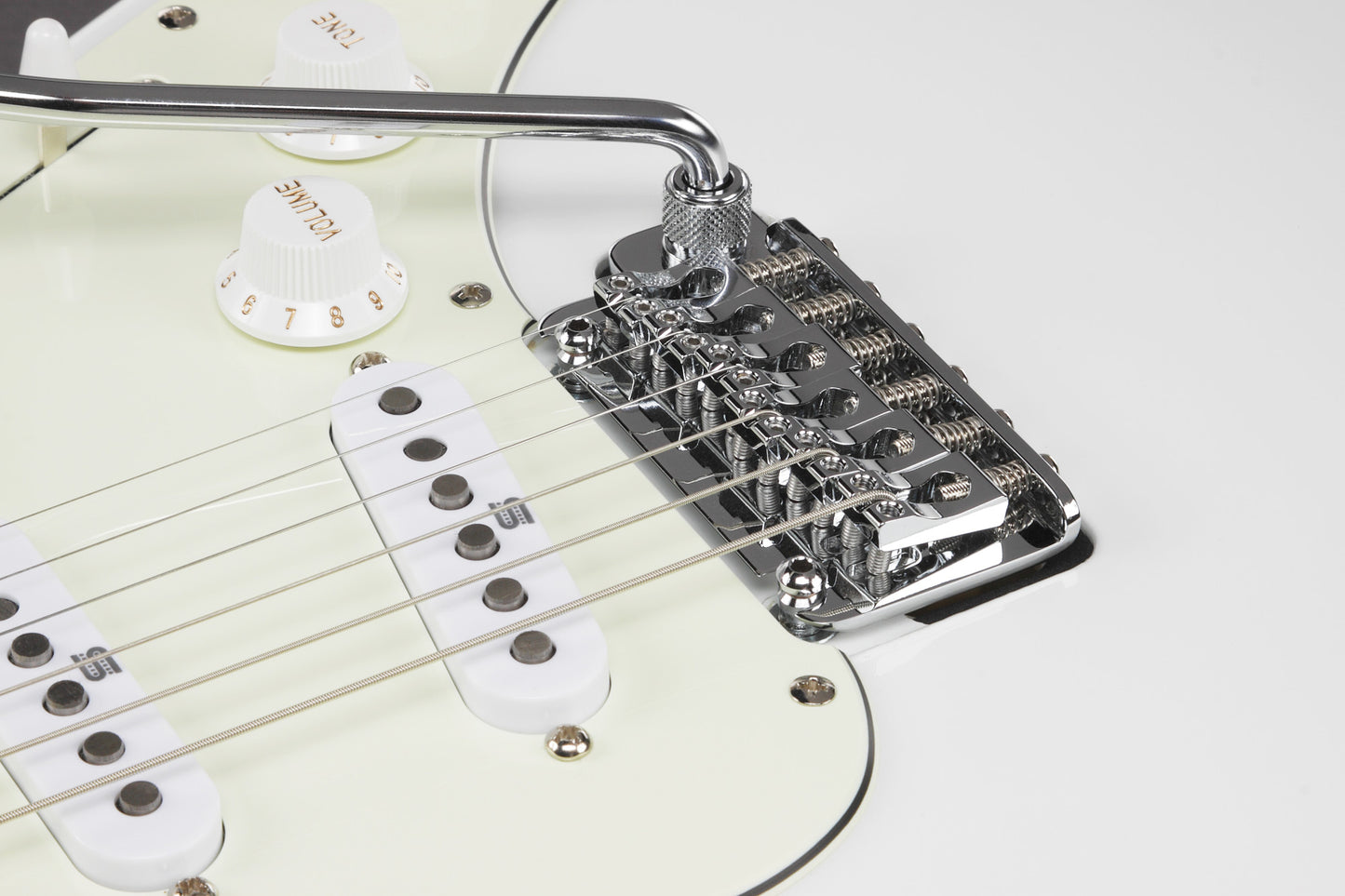 IBANEZ Luca Mantovanelli Signature Electric Guitar 6-String - Luna White + Case