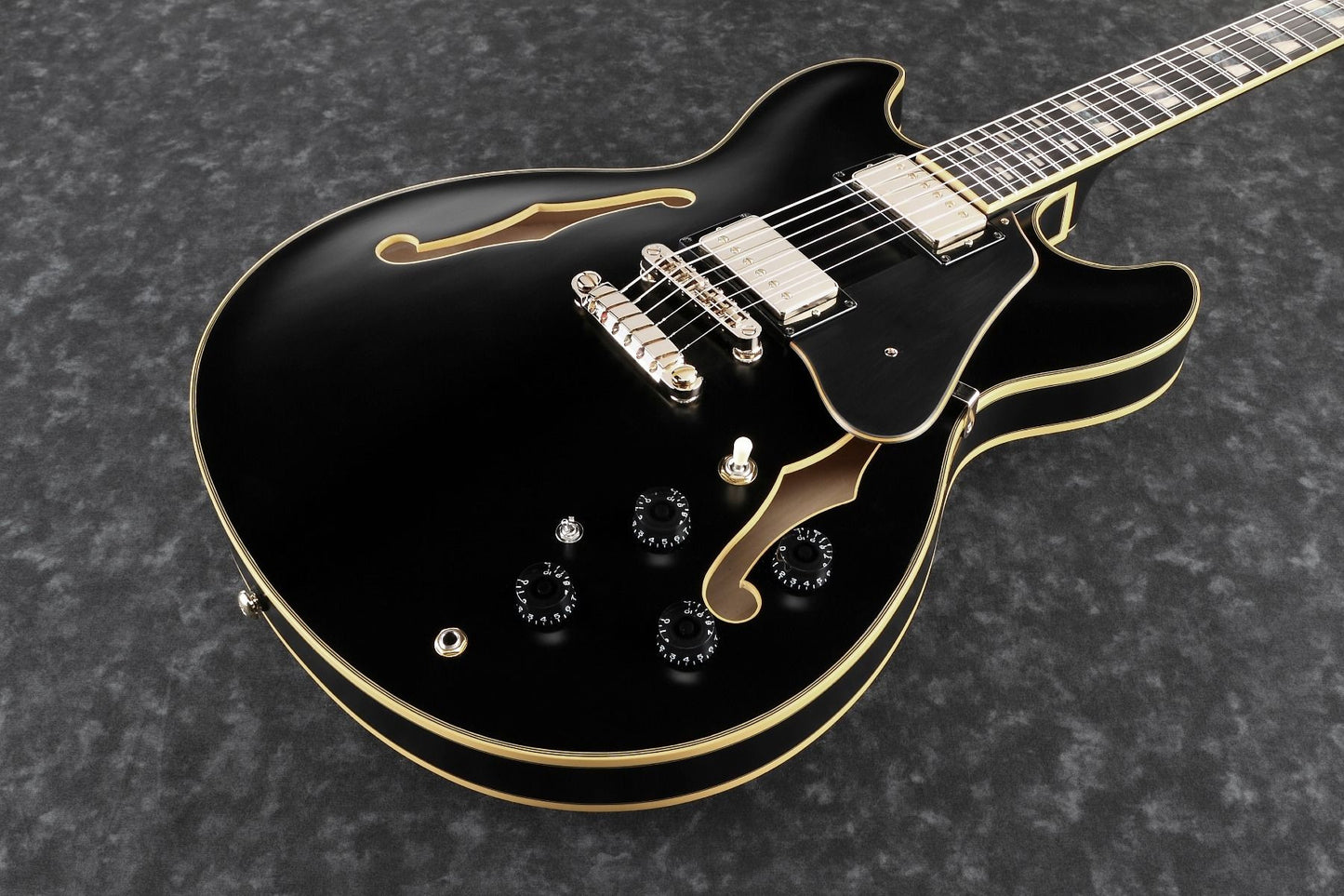 IBANEZ John Scofield Signature Hollowbody Gitarre 6-String - Black Low Gloss + Koffer MS100C