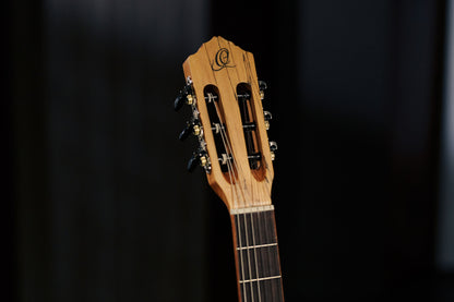 ORTEGA The Private Room 4/4 Konzertgitarre 6-String - Spalted Maple Natur + Gigbag