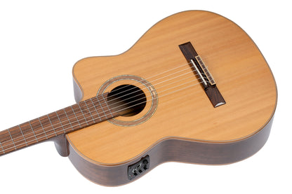 ORTEGA Performer Series 4/4 Classical Guitar 6-String - Natural + Gig Bag