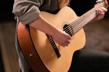 ORTEGA Student Series 4/4 Konzertgitarre 6-String - Natural