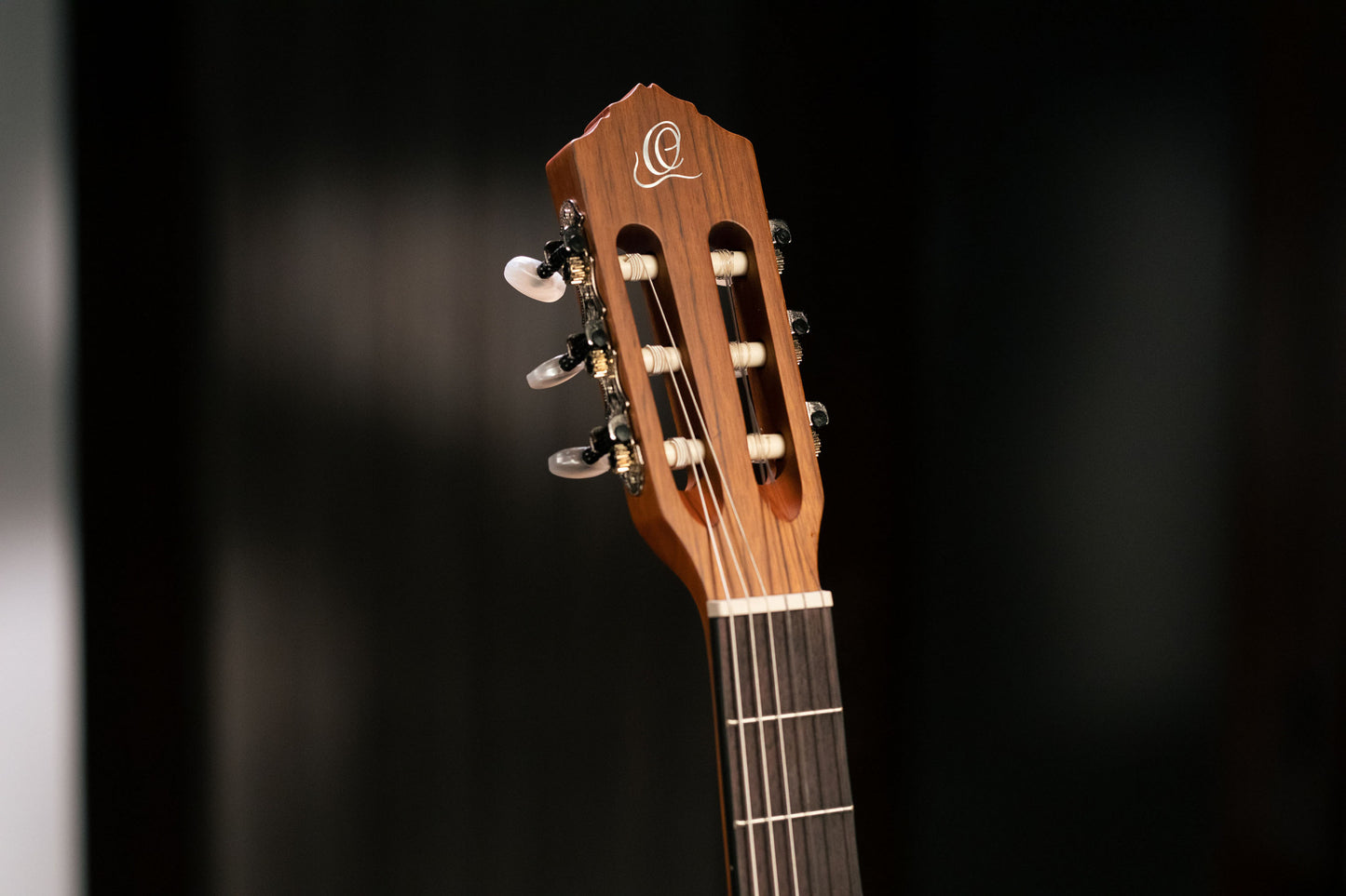 ORTEGA Family Series 4/4 Classical Slim Neck Guitar 6 String - Cedar / Mahogany Natural + Gigbag