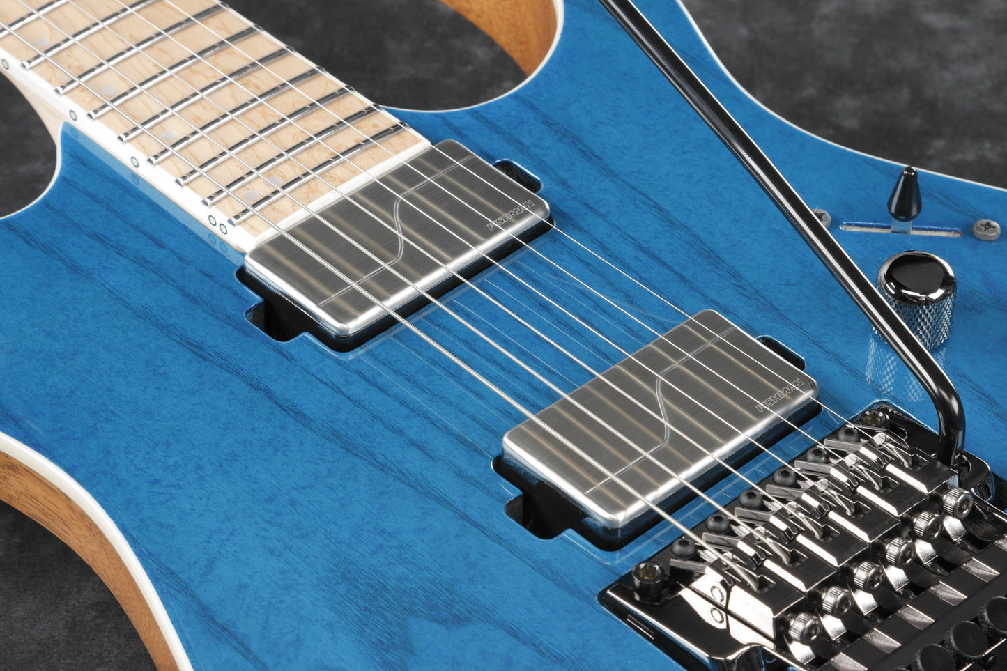 IBANEZ Prestige RG E-Gitarre 6-String - Frozen Ocean + Koffer M20RG