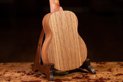 ORTEGA Timber Serie Sopran Preamp Ukulele 4 String - Zebrawood Natural + Bag