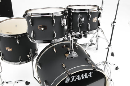 TAMA Imperialstar Drum Set 5 teilig - Blacked Out Black/Black Nickel HW + MEINL Cymbals HCS Cymbal Kit/Stage Master Double-Braced Hardware Kit