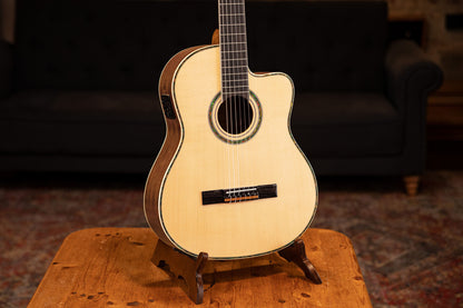 ORTEGA Family Series Pro 4/4 Classical Guitar 6 String - Solid Spruce / Mahogany Natural + Bag