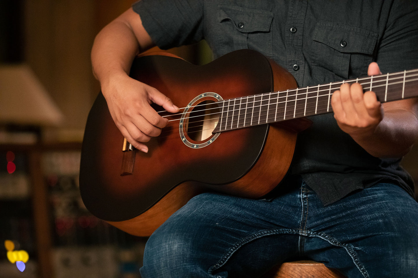 ORTEGA Student Series Pro DeLuxe 4/4 Classical Guitar 6 String - Solid Spruce / Catalpa Bourbon Fade