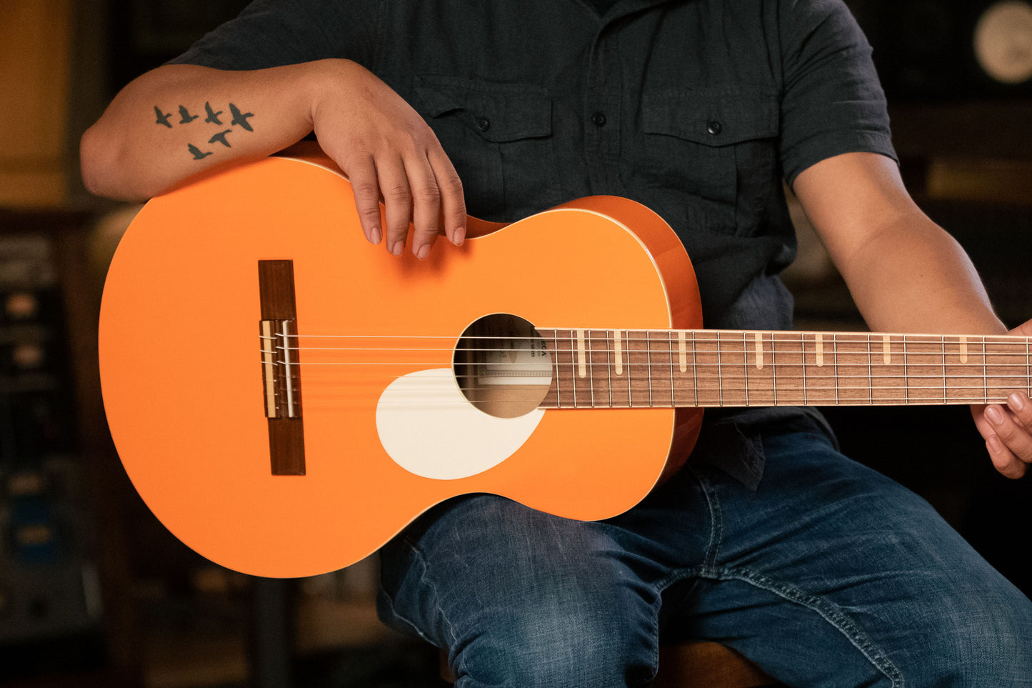 ORTEGA Gaucho Series Akustikgitarre 6 String - Ortega Orange + Bag